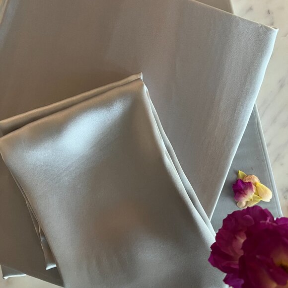 100% Silk bedding set King Size - New with Label - Picture 2 of 4